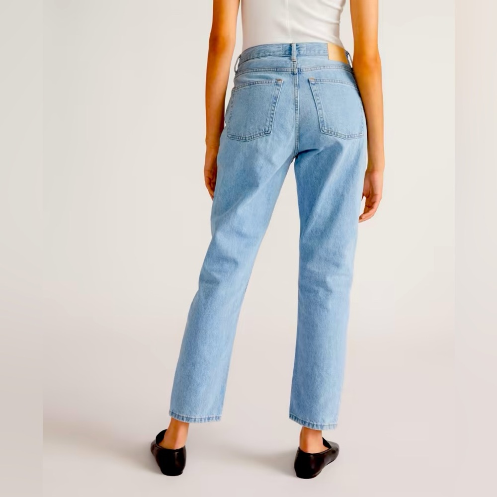 Everlane 90s cheeky jean